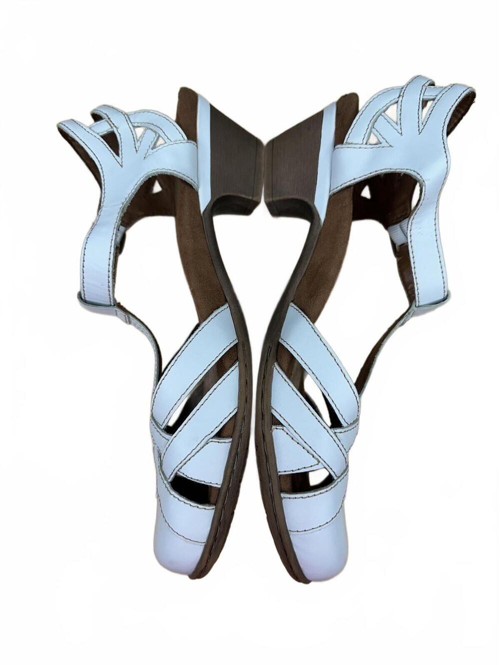 Cobb Hill White Leather Strappy Block Heel Sandals - Picture 3 of 8